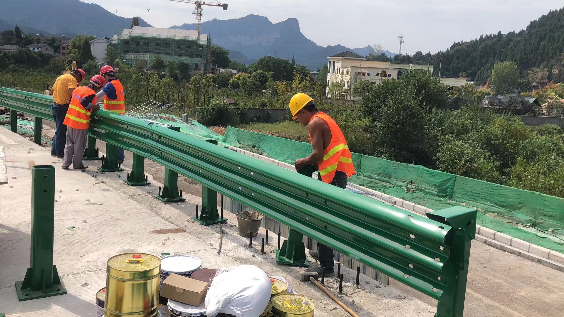 延寿县热镀锌喷塑波形护栏热镀锌波形护栏 - 推荐